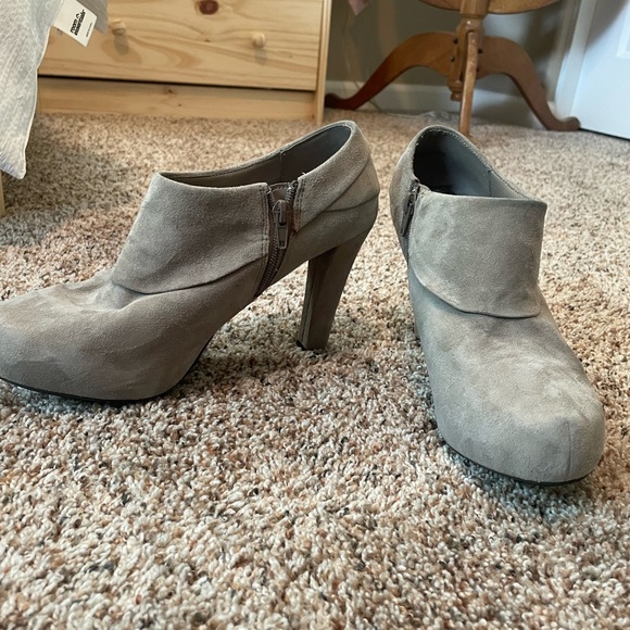 Me Too Grey Suede Booties - Picture 2 of 6